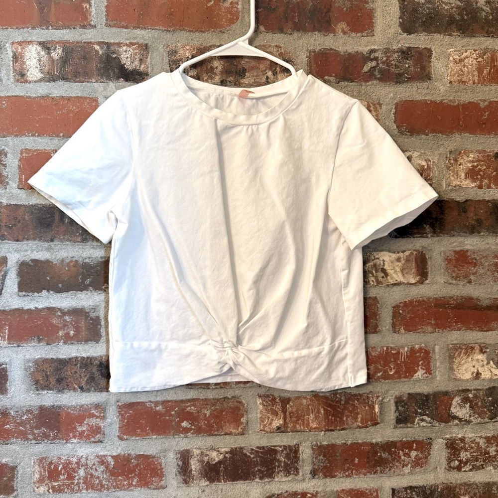 JS White Crop Tee With Twist in Front
